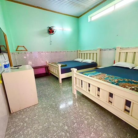 Thuy Hang Motel Лонгхай Экстерьер фото