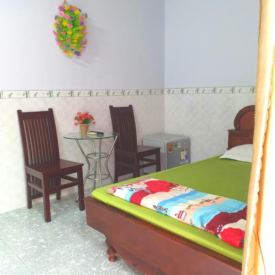 Thuy Hang Motel Лонгхай Экстерьер фото