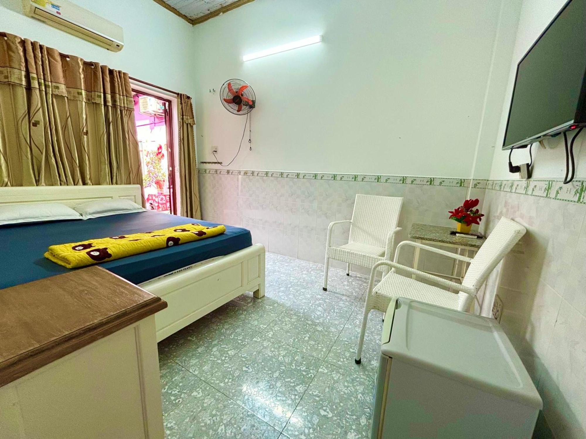 Thuy Hang Motel Лонгхай Экстерьер фото