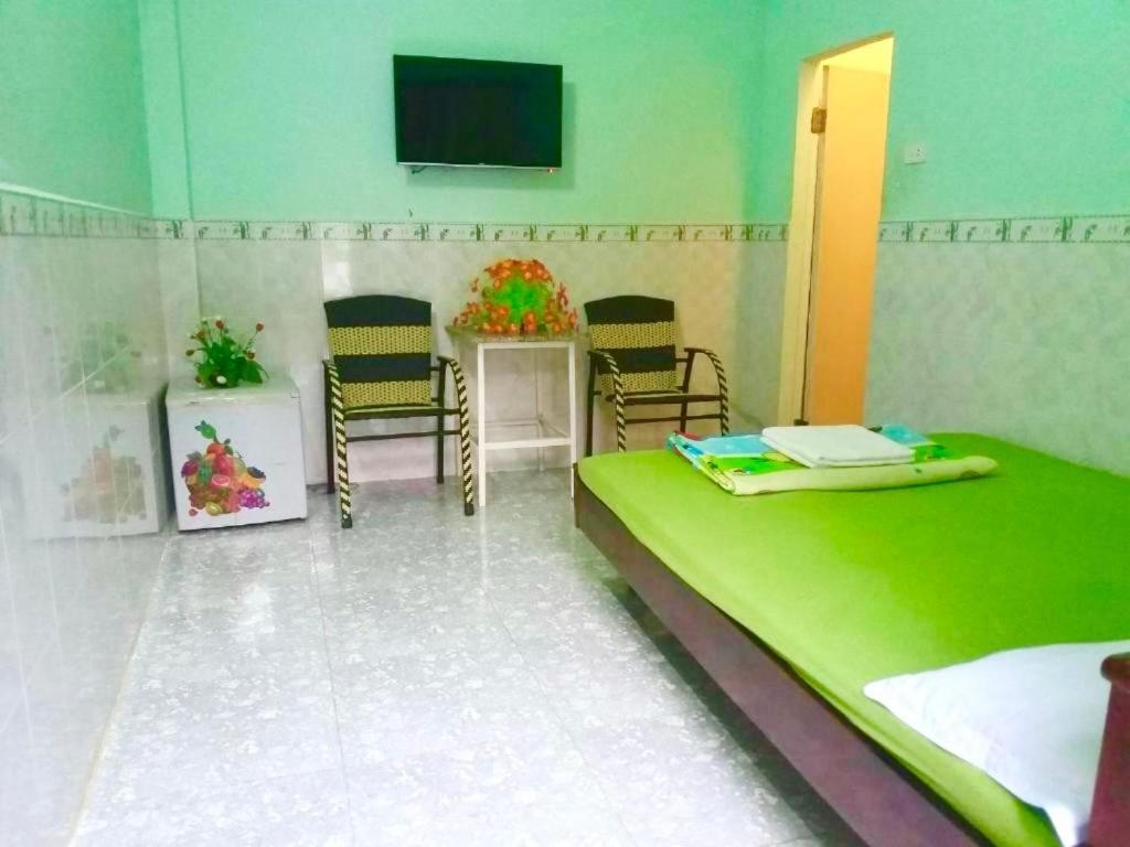 Thuy Hang Motel Лонгхай Экстерьер фото